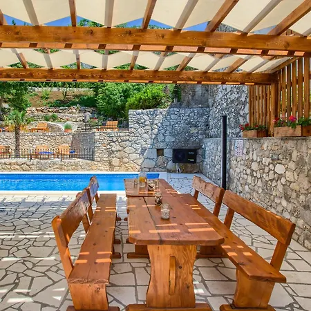 Villa Kirica